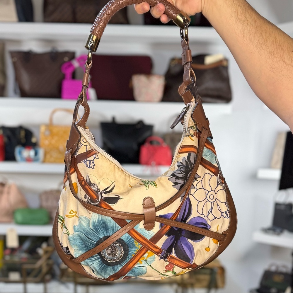 Ferragamo Hobo